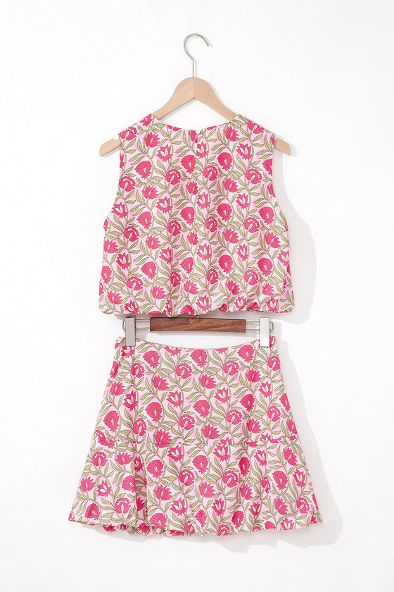 Back view emphasizing the skirt’s waistband and the tank top’s back design, both adorned with detailed floral motifs that give the outfit a cohesive and stylish finish.

